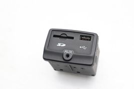 14-17 FIAT 500L AUX USB PORT SD CARD READER E3619 image 2