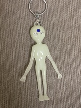 Alien chakra stone visible in the dark alien keychain approx 3.15 inches - £24.22 GBP