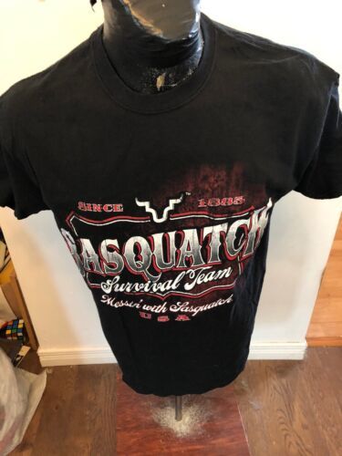 Vintage T-Shirt MENS Size Large Sasquatch Survival Team Messing with Sas... - $8.22