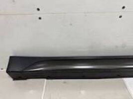 87712-3R100 Hyundai / Kia Genuine Wheel Arch Moulding.1 Qty Available Only. - $38.22