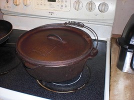 Red Stone 6Qt  Crock-Pot Dutch Oven Cast Iron With Lid  used vintage ??? - $34.65