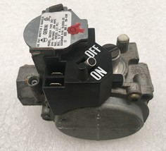 WR GEMINI 36G22Y Type 202 FURNACE GAS VALVE B12826-28 used #G132 - £25.66 GBP