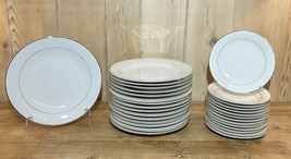 Set Of 30 Lynns Valentine Fine China Gold Trim - 16 Dinner And 14 Salad Plates - £54.64 GBP