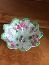Vintage Small White Painted Porcelain Pink Flowers w Gilt Accents &amp; Green  - £9.02 GBP