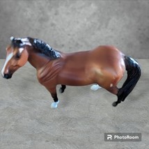 Vintage 1999 BREYER REEVES Horse Figure Miniature Mini 3&quot; White Back Hooves - £7.42 GBP