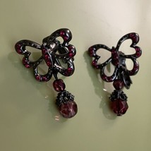 Avon Gunmetal Red Purple Rhinestone Butterfly Crystal Dangle Clip Earrings - £4.97 GBP