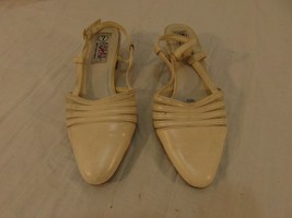 Ashley Taylor Women&#39;s sz7 Tan Faux Leather Beige Heeled Shoes - £12.52 GBP