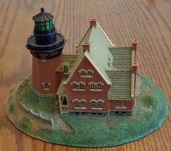 Block Island Southeast.- Danbury Mint Historic American Lighthouse Figure 1993 - $29.69