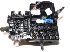 21-22  HYUNDAI ELANTRA   /ENGINE BAY    /FUSE/RELAY/BOX image 2