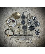 Vintage Modern Jewelry Lot Broken Wearable Craft Repurpose Repair For Parts - £26.47 GBP