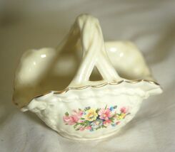 Miniature Ceramic Basket Gold Trim Floral Pattern - $7.91