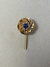 14K Yellow Gold Stick Pin 2.31g Jewelry Hat Lapel Dress Blue Stone Swirled Prong - £151.36 GBP
