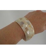 BANGLE WIDE INLAID SHELL BRACELET ASSORTED WHITE COLORS FASHION JEWELRY ... - £11.79 GBP