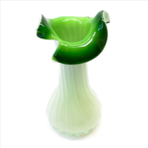 Vintage Hand Blown Art Glass Flower Vase Green Swirl Opalescent Ruffles ... - £22.17 GBP