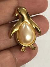 Monet GOLD-TONE Finish Teardrop Faux Pearl Penguin Figural Brooch Pin - £15.97 GBP