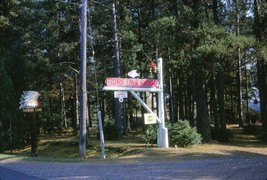 1970 Buns Pine Ridge Cottages Road Sign Land-O-Lakes WI Kodachrome 35mm Slide - £3.11 GBP