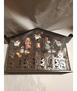 Tii Collections Resin Bethlehem Nativity 11 Figures And One Star - $33.92 CAD