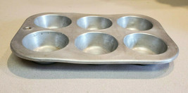 Vintage Comet Aluminum 6 Cupcake Muffin Pan Made In U.S.A. - $9.85