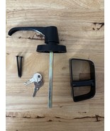 Shed Door Latch L-Handle Lock Kit with 2 Keys 4-1/2&quot; Stem Shed &amp; Barn Do... - €21,30 EUR