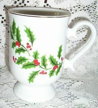 4 Christmas Holly Mug Pedestal Japan Porcelain Mugs Gold Lot - £20.81 GBP