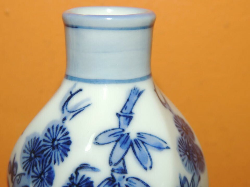 Porcelain Vase 6" White Cobalt Blue tree floral marked Japanese twisted hexagon Item image 12