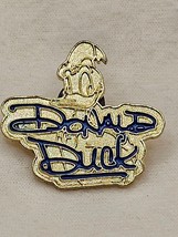 DISNEY DLR 2004 Cast Lanyard Series Signatures Gold Donald Duck Pin - $8.99