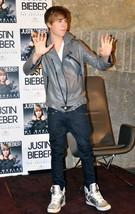 Handmade Canadian Pop Singer Justin Bieber Grey Leather Jacket, Fashion Jacket - £116.91 GBP