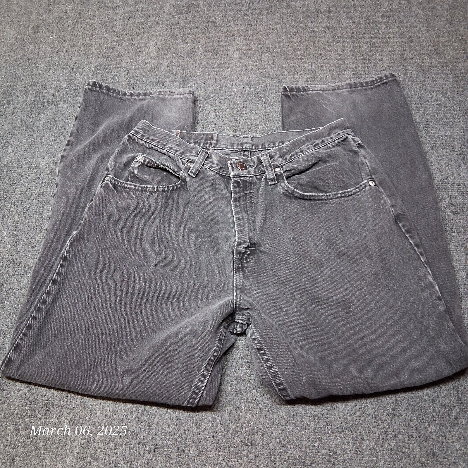Wrangler Jeans Men Size 33x30 Black Stone Wash Relaxed Fit Straight Leg ... - $13.60