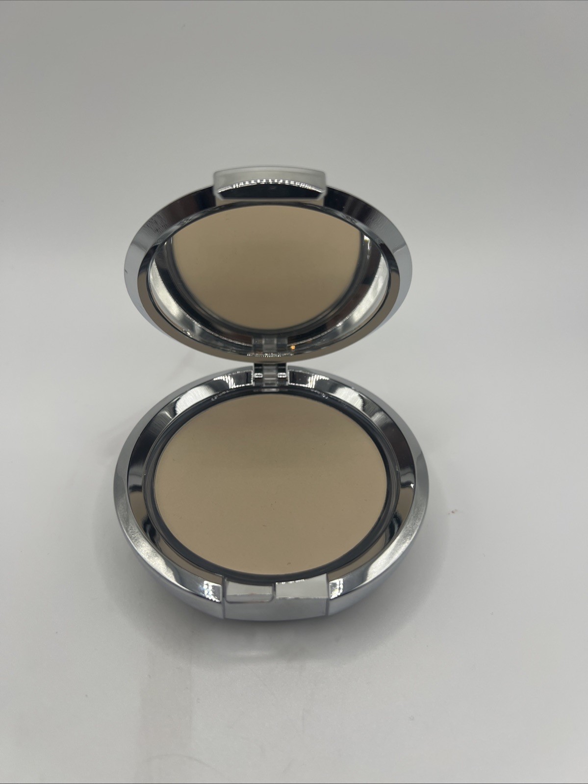 Chantecaille Face Compact Makeup Bamboo 0.35 oz New - $49.49