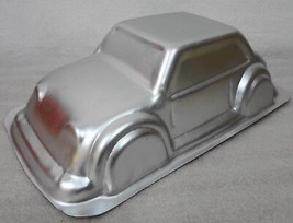 Wilton 3-D Cruiser Car Automobile Aluminum Cake Pan 2105-2043, 2001 - £15.27 GBP
