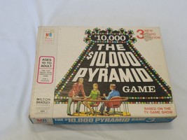 VINTAGE 1974 Milton Bradley $10,000 Pyramid Board Game - £19.77 GBP