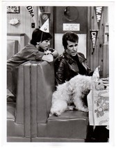 *HAPPY DAYS (1978) Fonzie (Henry Winkler) &amp; Chachi (Scott Baio) with Dog... - $50.00