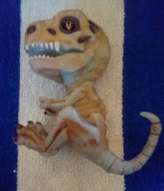 WowWee Fingerlings Doom Raptor Dinosaur T-Rex Bonehead Skeleton Dino 5&quot; - £25.75 GBP