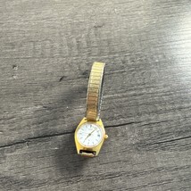 Vtg Citizen CQ Watch Women Gold Tone 6010-S04956 Date Stretch Band - $24.87