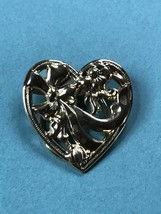  Vintage Floral Cut-Out Goldtone HEART Scarf Clip – 1 and 3/8th’s x 1 and 3/8th’ - £8.89 GBP