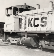 Kansas City Southern Railway KCS #1502 SW1500 Electromotive Train Photo - £7.42 GBP