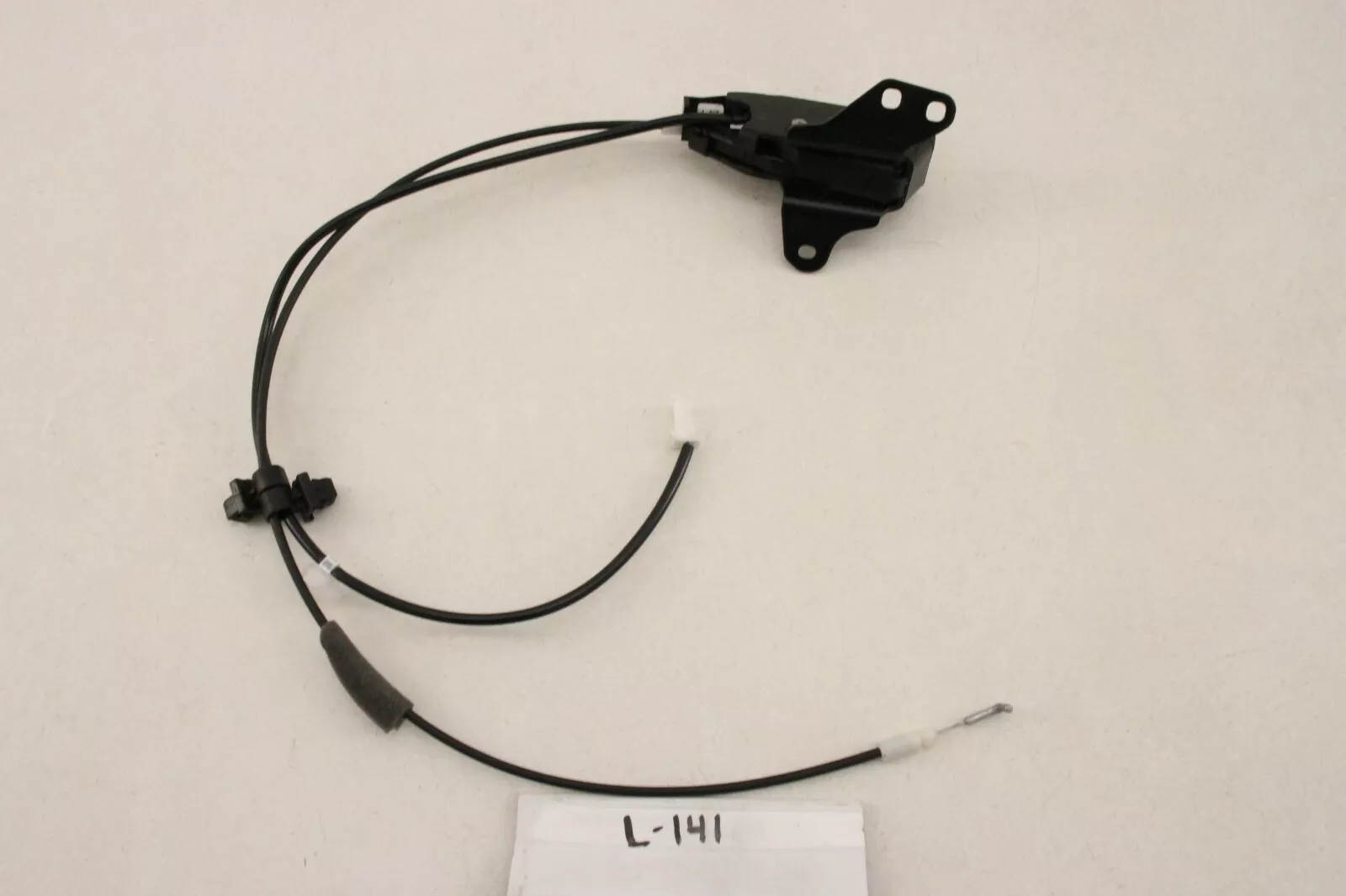New OEM Door Latch Lock Rear RH L200 Strada Triton Club Cab 2015-2020 57... - £31.93 GBP