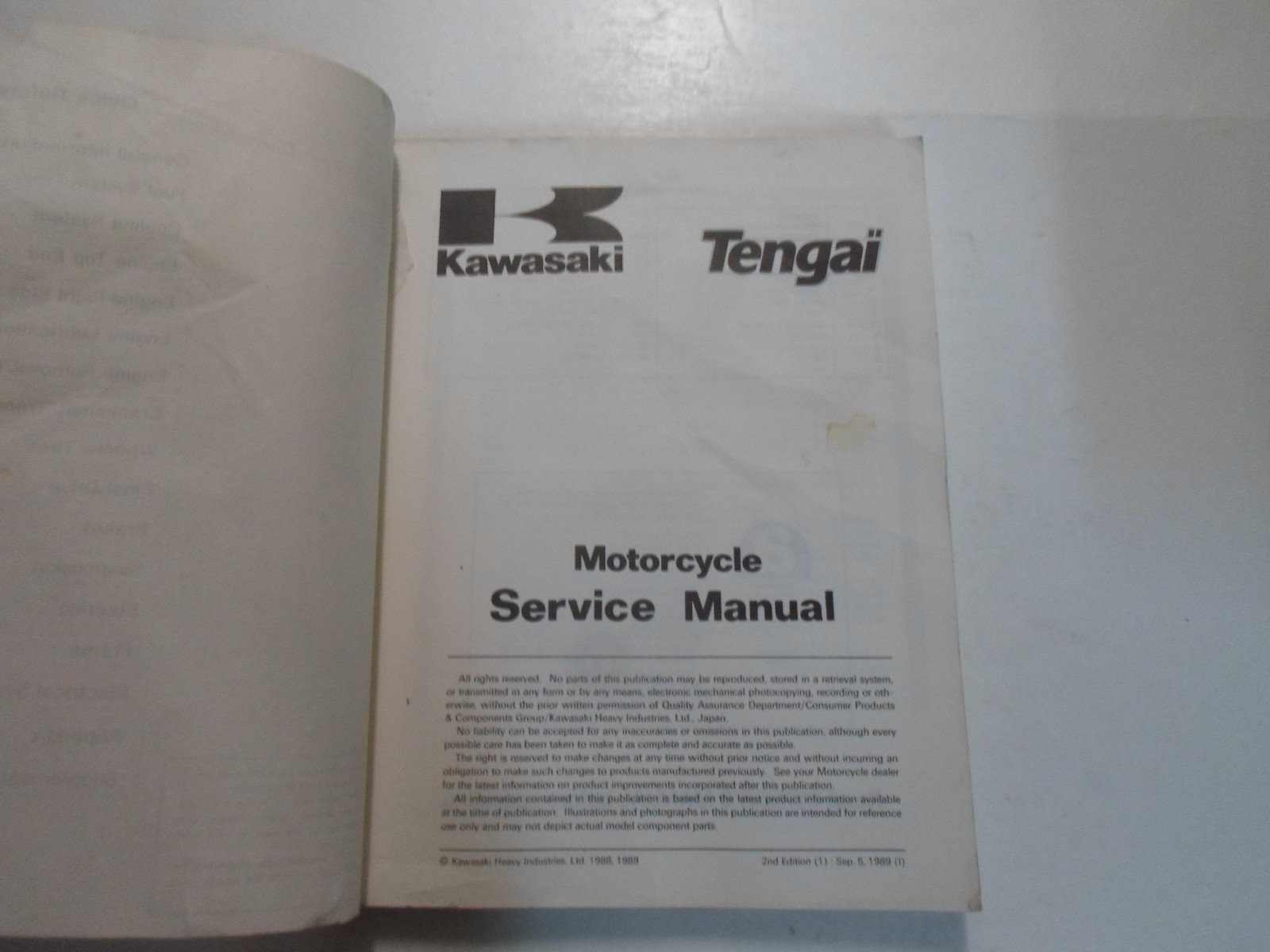 1989 1990 Kawasaki Tengai Moto Servizio Manuale Danneggiato Vetrata Fabbrica OEM Item image 2