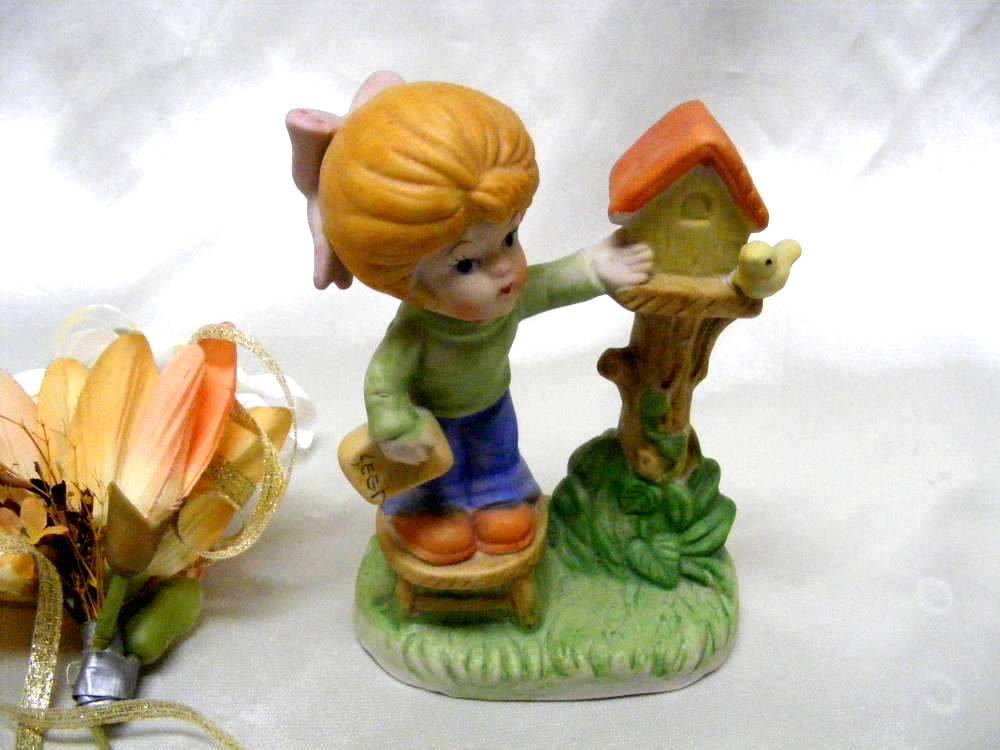 3710 Cute Little Girl And Bird Porcelain Bisque Figurine - $3.50