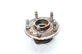 2010-2015 CHEVROLET CAMARO FRONT OR REAR WHEEL HUB ASSEMBLY H0482 image 2
