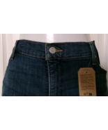 Levi&#39;s Classic Bermuda Shorts medium wash Size 24W Cotton Blend Mid Rise - $446.04 MXN