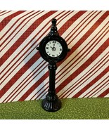 Vintage Mervyns Christmas Village Square Street Clock Metal 5.5&quot; 1995 EUC  - £10.89 GBP