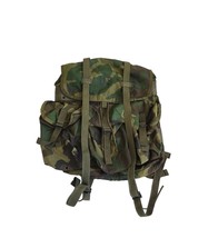 Vintage Army Camo Large Field backPack Internal Frame &amp; Patrol Day Pack ... - $2,404.36 MXN