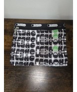 Le Sportsac Pouch Green &amp; Black Zip - $290.15 MXN