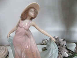 LLADRO FIGURINE #5663 SPRING DANCE 9&quot; DAISA 1989 RETIRED SPAIN - £138.17 GBP