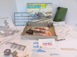 Life Like Buildems HO Scale 2 kits loose parts not complete Firehouse De... - £11.07 GBP