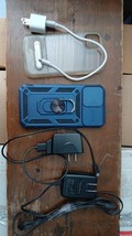 Mixed phone components, i phone 4?, a blackberry cord, lg cord and samsu... - $467.16 MXN