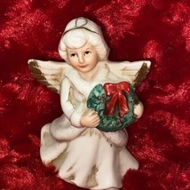 Vintage HOMCO Christmas Angel with wreath Ornament - $11.29