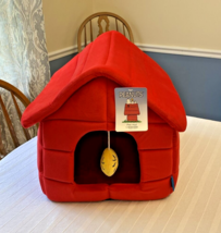 PEANUTS by Berkshire Red Pet Hut Dog or Cat Bed House Snoopy &amp; Woodstock... - £49.27 GBP