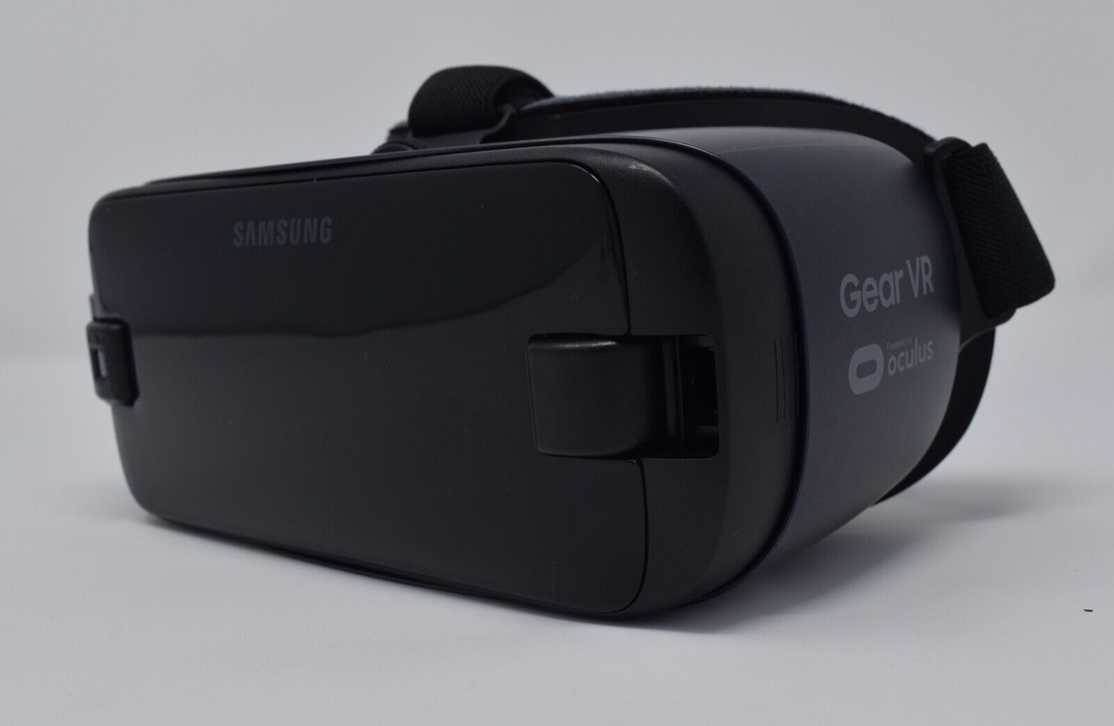 Samsung Gear VR with Controller Oculus  - £108.42 GBP